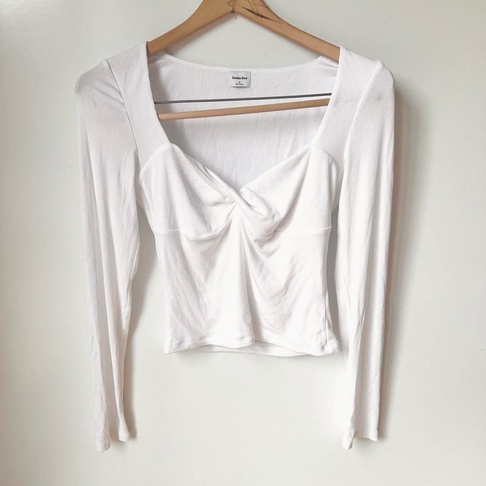 Aritzia Sunday Best Top 🦢
